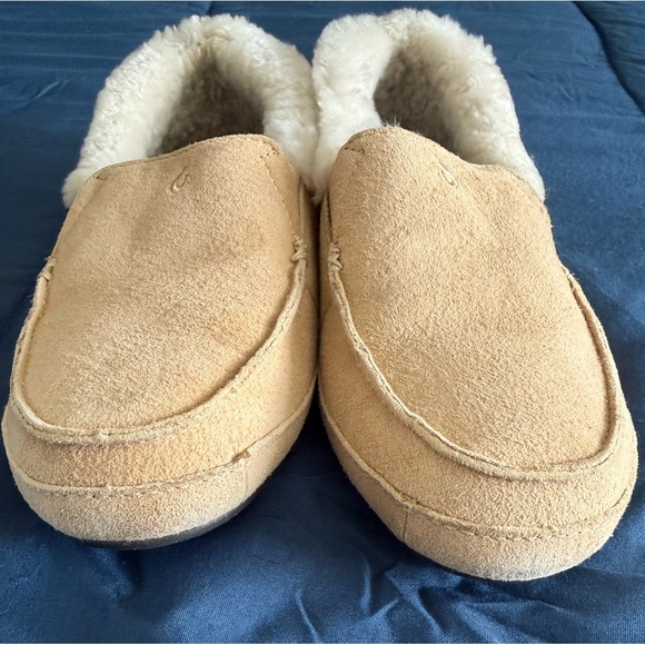 OluKai Ku’una Tan Suede Leather Slippers 7 - Picture 2 of 7